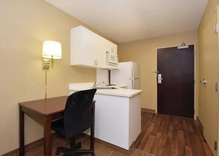 Hotel 6 Corporate Extended Chicago Il