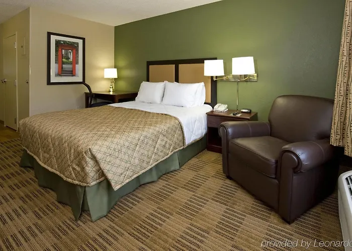 Hotel 6 Corporate Extended Chicago Il